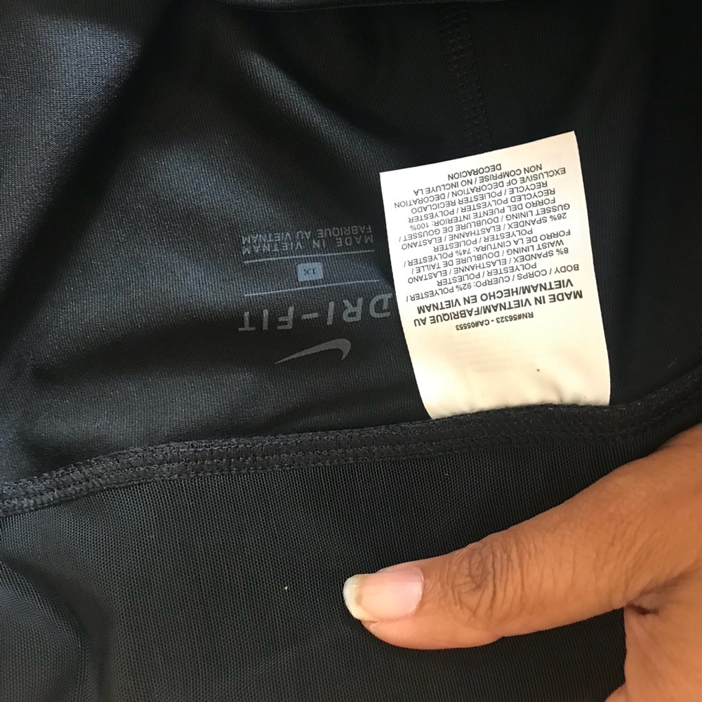 Nike power essential crops in 1x - Picture 8 of 8